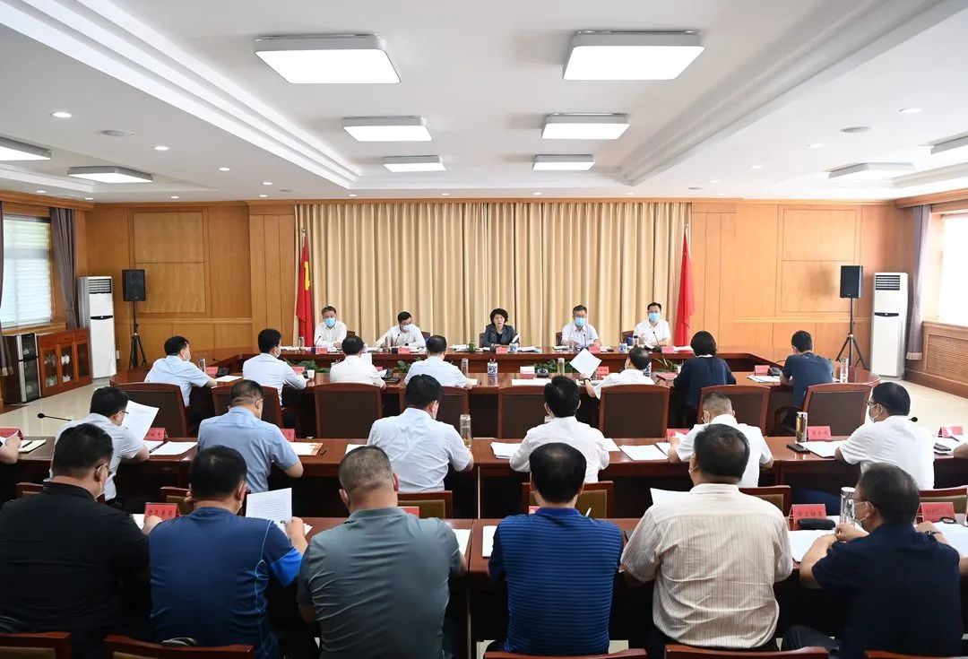 ​宋华英主持召开市生态文明建设领导小组、生态环境保护委员会、中央环境保护督察整改工作领导小组会议