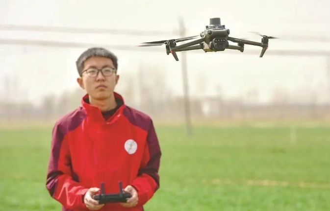 让曲周麦苗“吃饱喝好”